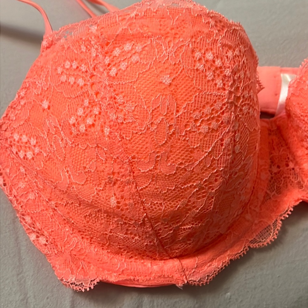 Bra - Picture 2 of 4